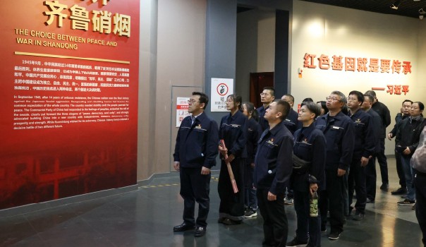 賡續(xù)紅色英烈志  智芯奮進揚清風——城投設計黨總支赴濟南革命烈士陵園開展清明祭掃活動